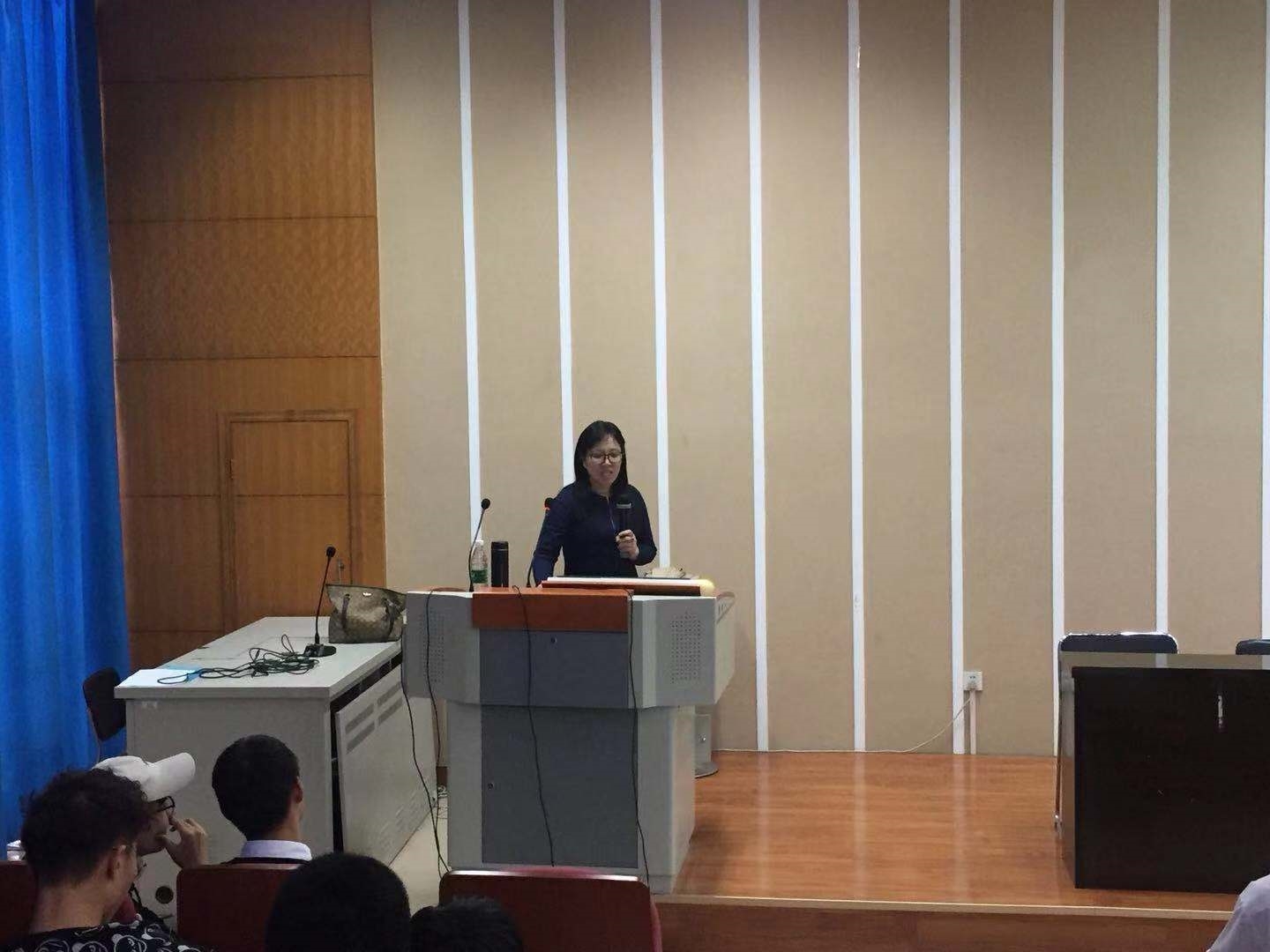 王鲜芳讲座2.jpg 王鲜芳讲座2.jpg