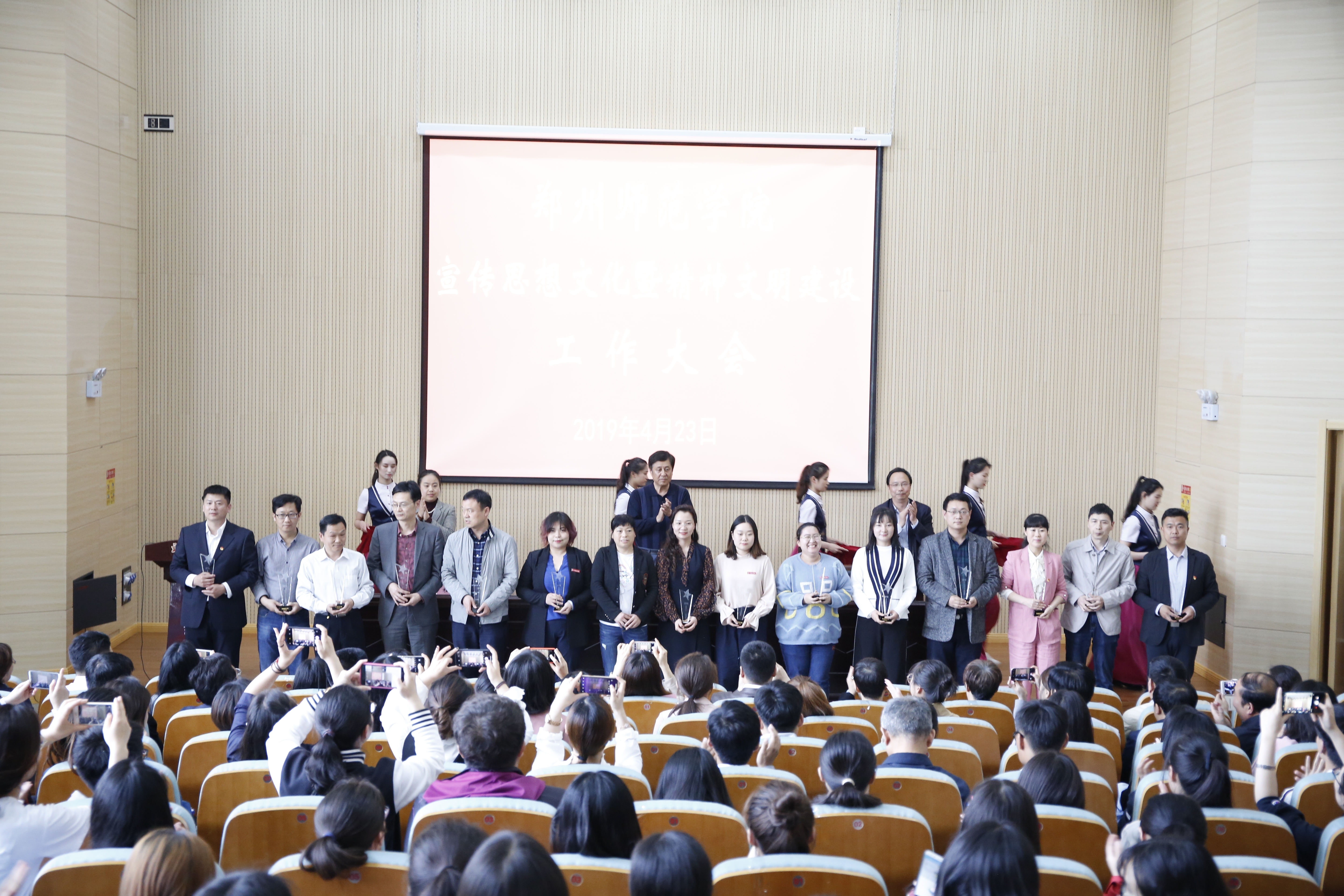 15d158c1eb55b60097bbe40054be344.jpg 15d158c1eb55b60097bbe40054be344.jpg