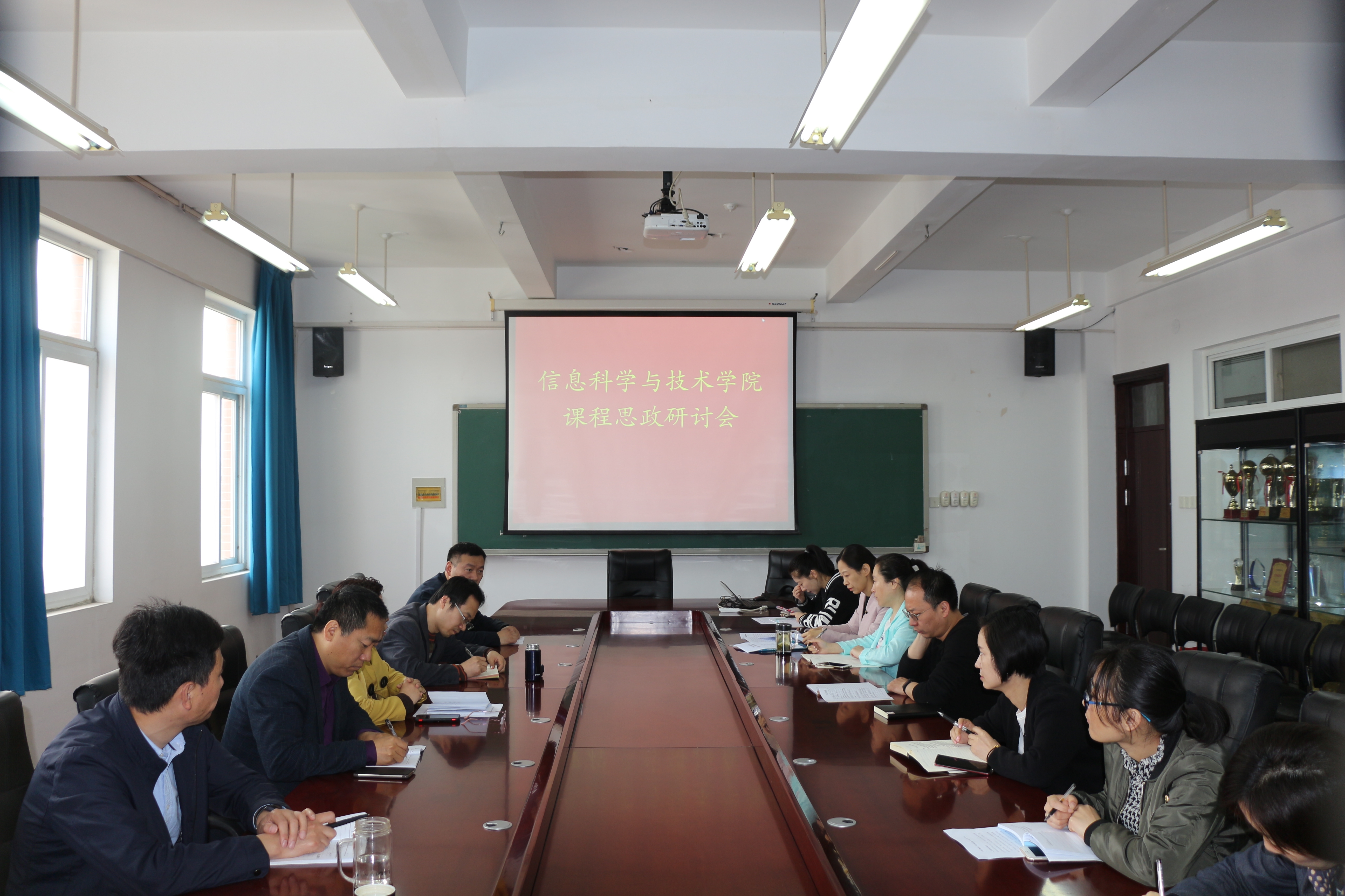 b01edcdb86385546a5adad1d09b1b27.jpg b01edcdb86385546a5adad1d09b1b27.jpg