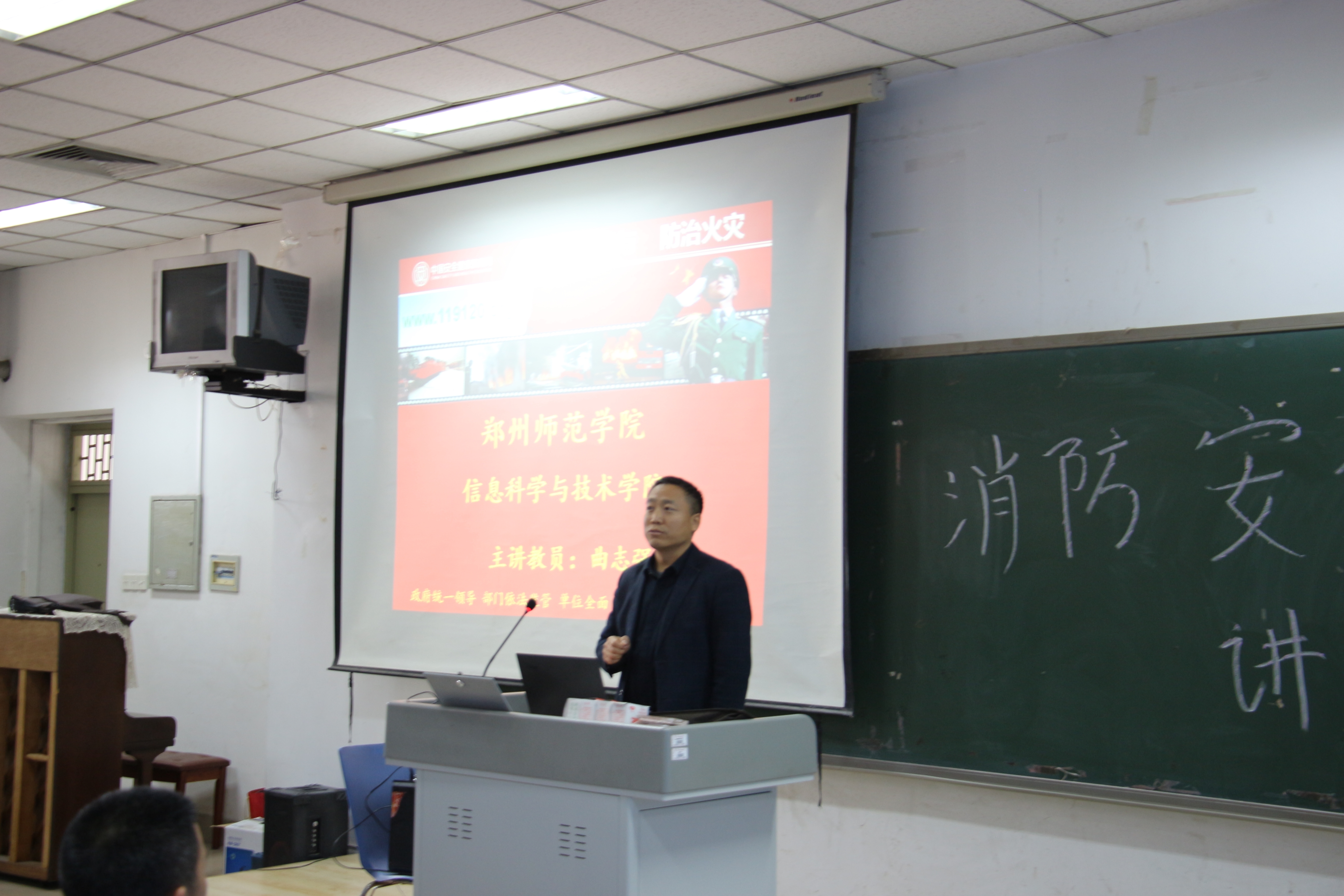 2079e9d58f002efb90b28ce8428080b.jpg 2079e9d58f002efb90b28ce8428080b.jpg